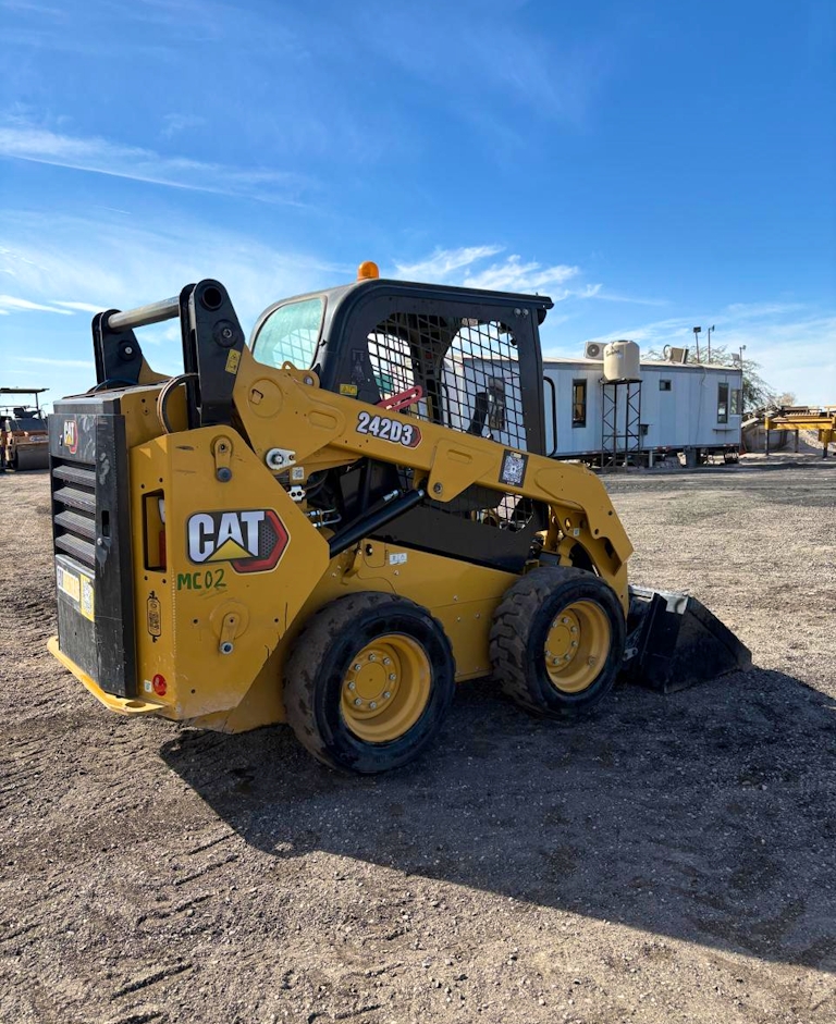 Minicargador - Caterpillar - 242 D